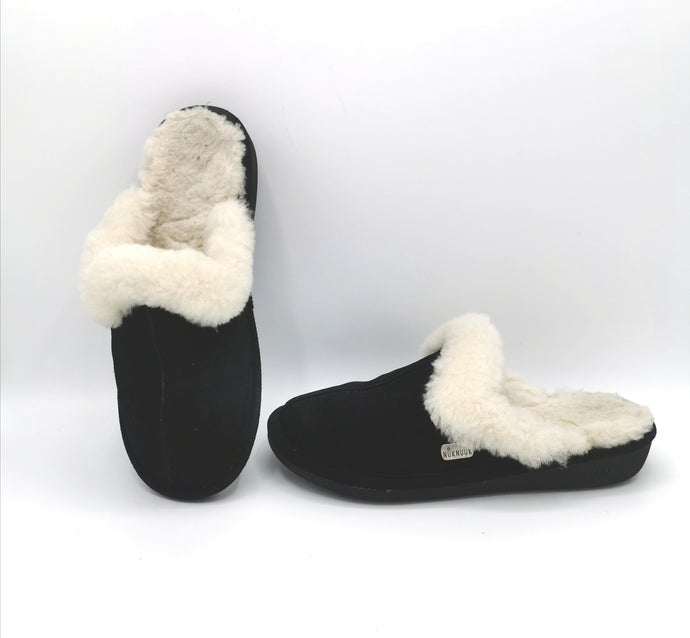 WOMENS SIZE 7 - Nuknuuk Indoor/Outdoor Slipper VGUC - Faith and Love Thrift