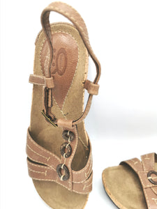 WOMENS SIZE 7 - Denver Hayes Leather Sandals NWOT - Faith and Love Thrift
