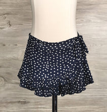 Load image into Gallery viewer, GIRL SIZE(S) 4, 5 &amp; 6 YEARS - Tucker + Tate, Polkadot Ruffle Short / Skirt NWT - Faith and Love Thrift