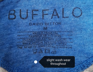 BOY SIZE MEDIUM (10/12 YEARS) BUFFALO Shortsleeve T-Shirt VGUC - Faith and Love Thrift