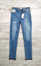 Load image into Gallery viewer, GIRL SMALL (7-8 YEARS) &amp; MEDIUM (10 YEARS) DEX JEANS NWT - Faith and Love Thrift