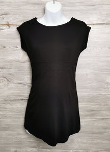 WOMENS SIZE MEDIUM - THYME MATERNITY, TUNIC DRESS TOP NWT

Fitted, Black Dress Top.  Zippered in the back. 

