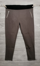 Load image into Gallery viewer, WOMENS PLUS SIZE 18 - LE CHATEAU, The Wonder Pant, Skinny NWT - Faith and Love Thrift