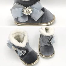 Load image into Gallery viewer, GIRL SIZE 3 TODDLER - Soft Fuzzy Boots NWOT - Faith and Love Thrift