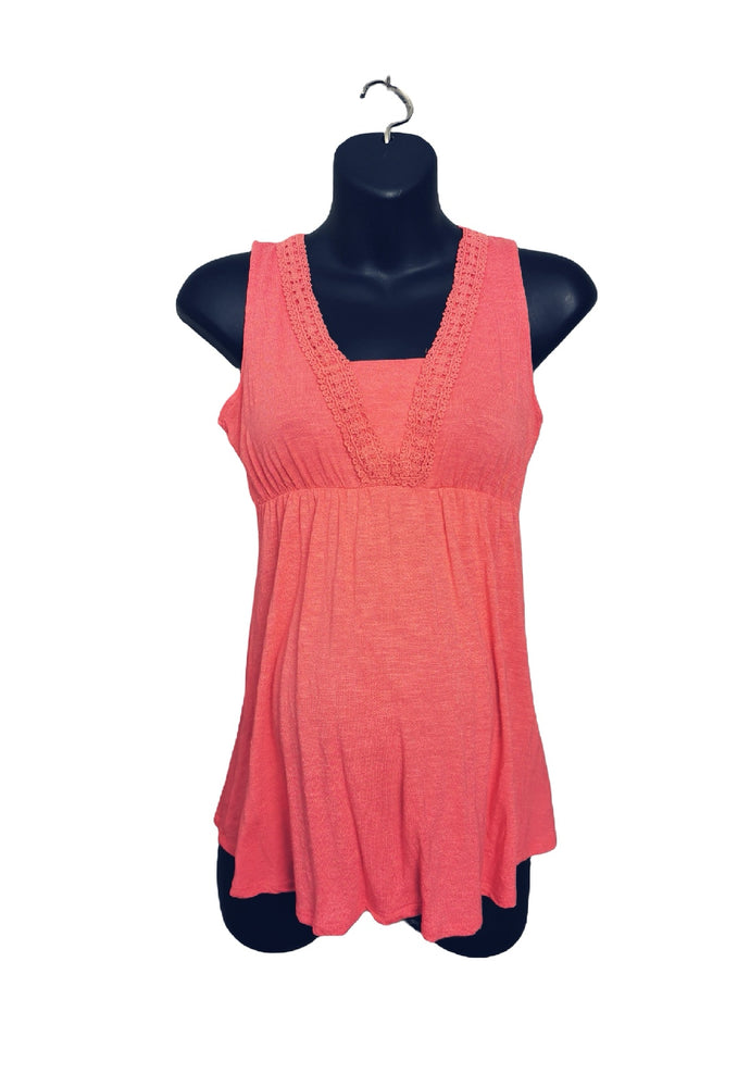WOMENS SIZE XS - THYME Maternity Tank Top EUC

Soft and flowy, bohemian style, unique orange colour and flattering fit. Perfect for feeling beautiful during the summer.  

