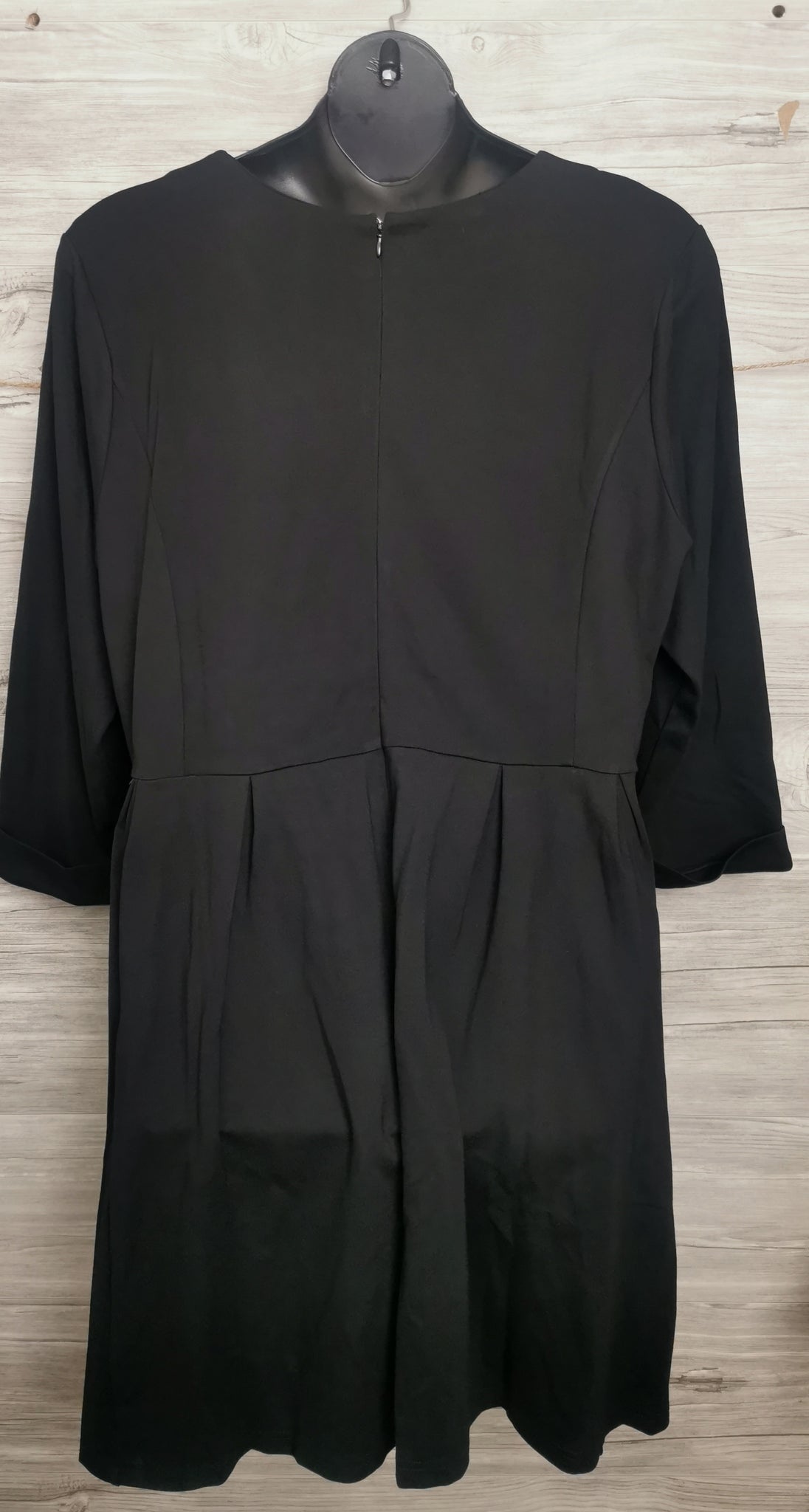 WOMENS PLUS SIZE 3X (22/24) - SPENCER & SHAW, Thick Black Dress, Stret –  Faith and Love Thrift