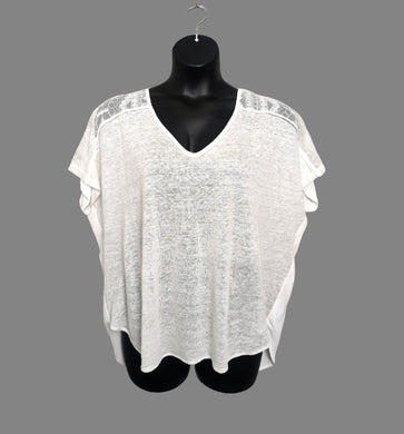 WOMENS SIZE XL - MELISSA NEPTON, White Lace Summer Top NWT 

Beautiful boho style, lightweight, lace details on shoulders. V-Neck. Perfect for summer. 

Melissa Nepton - Designer fashion that is timeless and quality made! 

Pictured on plus size mannequin. 

