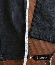 Load image into Gallery viewer, WOMENS SIZE SMALL - LAUREN VIDAL, Black Skinny Stretch Jeans NWT B5
