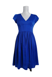 WOMENS SIZE 6 - JACOB Special Occasion Dress 

Non-stretch fabric - silky soft, flowy. Very flattering fit. 

V-Neck, empire waist, cap sleeves, side zipper and lined. 

Freshly washed, hung dry and steamed pressed. Displayed on a size medium mannequin. 

 

