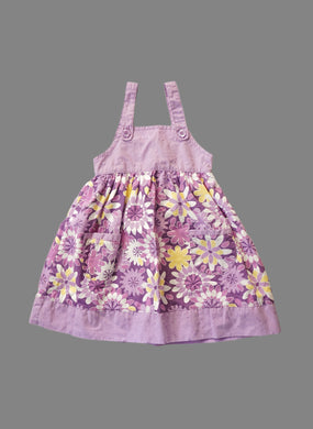GIRL SIZE 3 YEARS - PENELOPE MACK FLORAL, APRON SUMMER DRESS EUC

Beautiful cotton dress in traditional style with vintage flare. 

