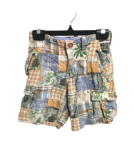 Load image into Gallery viewer, BOY SIZE 7 YEARS GAP CARGO SHORTS EUC - Faith and Love Thrift