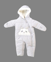 Load image into Gallery viewer, UNISEX SIZE 3/6 MONTHS - CARTERS WINTER SNOWSUIT EUC

Super soft and cute!  Built-in mittens, hooded, fleece lined for keeping baby warm.  Excellent preloved condition.  

