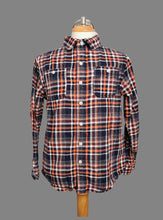Load image into Gallery viewer, BOY SIZE MEDIUM (7-8 YEARS) Crazy 8 Soft Flannel Dress Shirt EUC

Great quality long-sleeved top thats medium weight fabric.  

