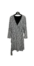 Load image into Gallery viewer, WOMENS PLUS SIZE 22 - LOFT, Long-sleeved, Flattering Cross Wrap Dress EUC B54