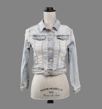 Load image into Gallery viewer, GIRL SIZE LARGE (10/12 YEARS) - Cat &amp; Jack - Cropped, Fitted, Light Blue Denim Jacket VGUC

Small stain, see pic for reference. 

Displayed on size medium women&#39;s mannequin. 

